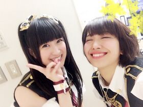 與村川梨衣的合照